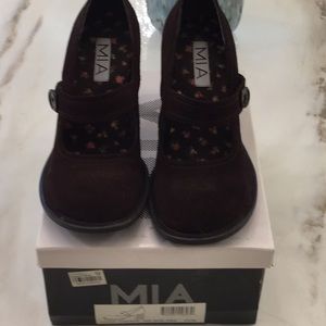 💛💛💛Cute Shoes 💛💛💛